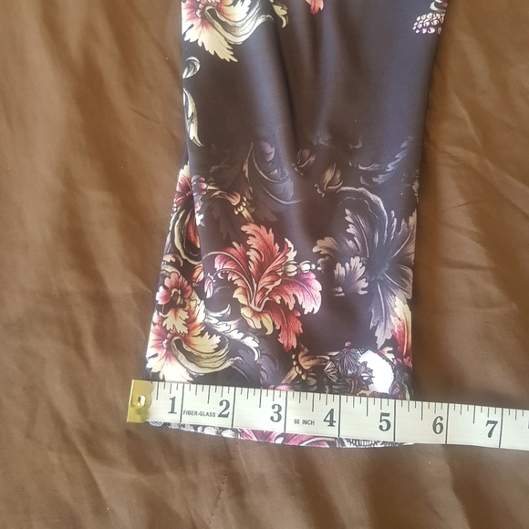 Womens Cropped leggings Floral Skeleton Print Sz Small Workout Activewear Yoga - Picture 10 of 12